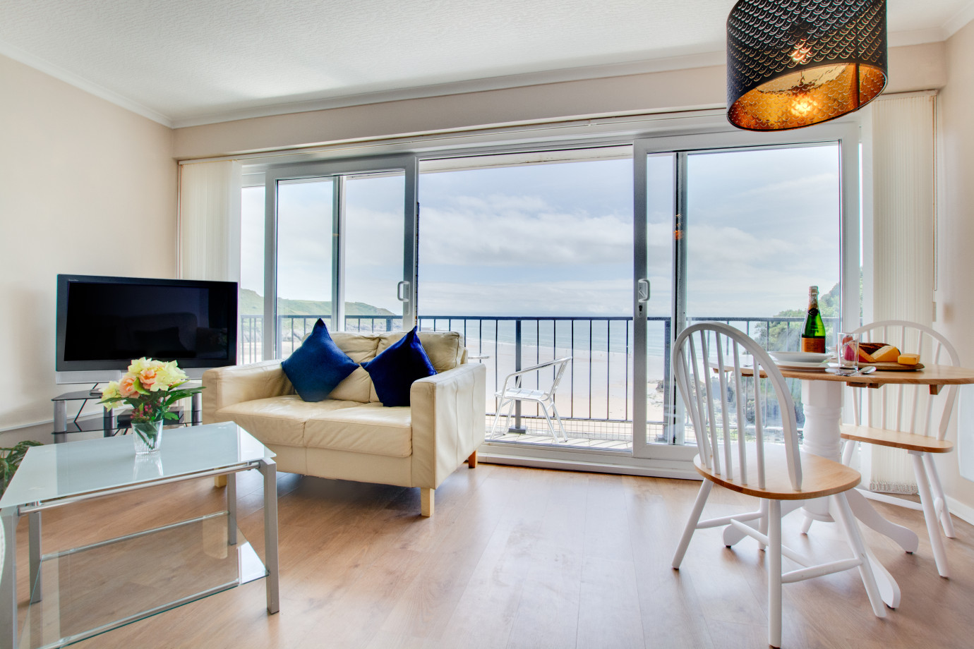 Redcliffe Apartments M (HH9206) Home From Home